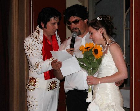 Elvis Imitator Tommy King an Hochzeit