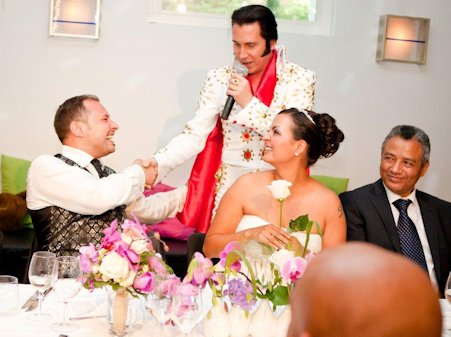 Elvis Imitator Tommy King an Hochzeit