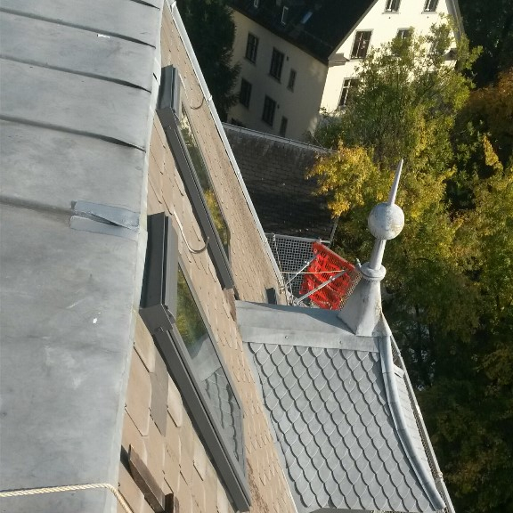 Proof GmbH Spenglerei und Dachdeckerei in der Region Zürich Spezialist für Dachfenster Einbau Velux
